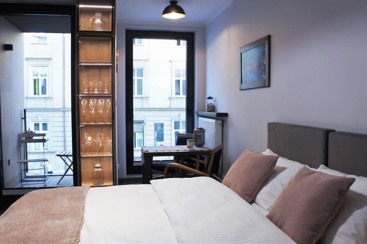 Boutique 108 - Old City, Luxury Apt. With A Garage Krakau Exterior foto